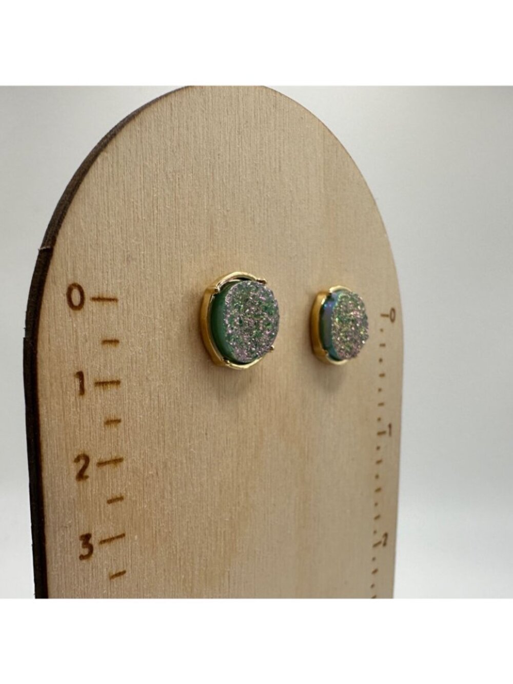 Iridescent Mermaid Colors Flat Back Druzy Stud Earrings Boutique New - Picture 3 of 7